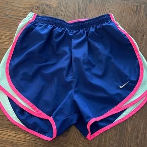 Nike women’s drift running shorts